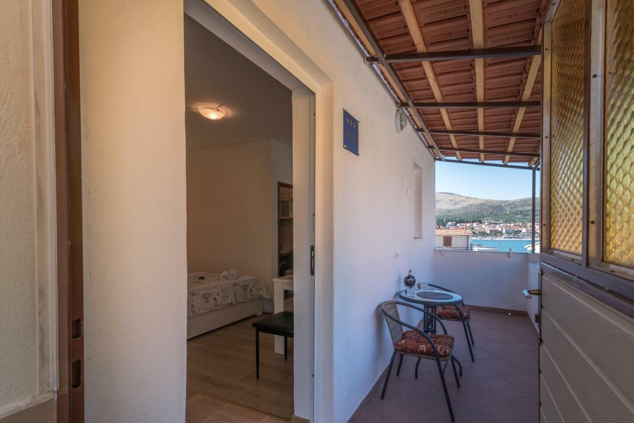 Studio Apartment Coce Trogir Exterior foto