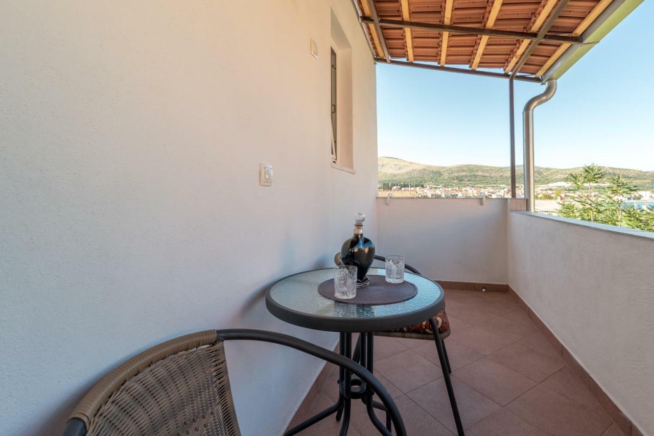 Studio Apartment Coce Trogir Exterior foto