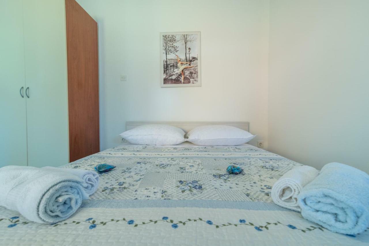 Studio Apartment Coce Trogir Exterior foto